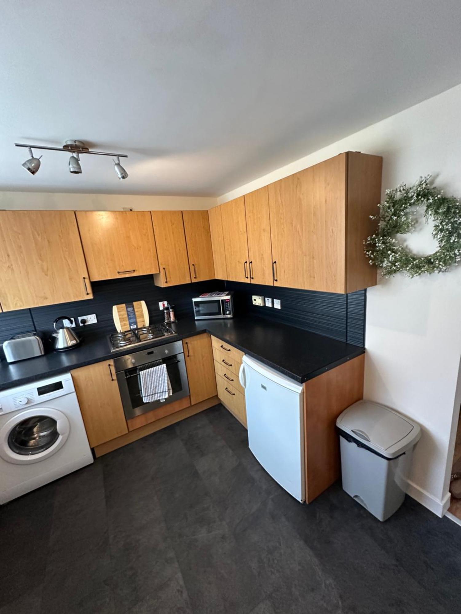 Spacious 3 Bedroom Flat Close To City Center Dalneigh Buitenkant foto